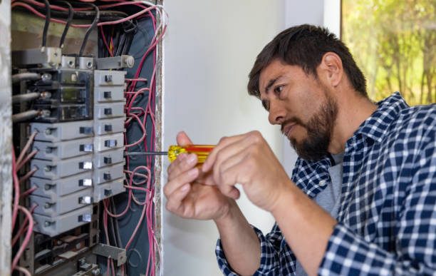 Best Local Electrician Companies  in Northbrook, IL